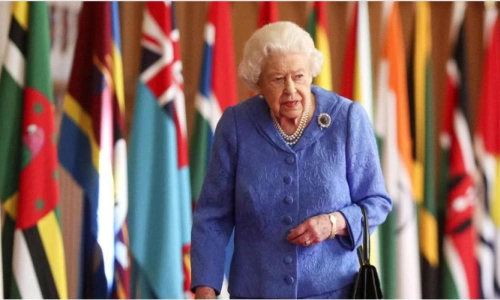 Η βασίλισσα Ελισάβετ ξενυχτάει για να δει την αγαπημένη της αστυνομική σειρά